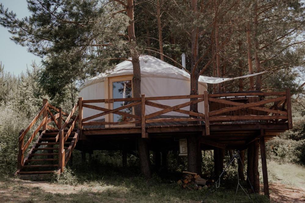 Jurty Z Widokiem, Prywatna Balia- Dzikolas Glamping Krasnobrod Ngoại thất bức ảnh